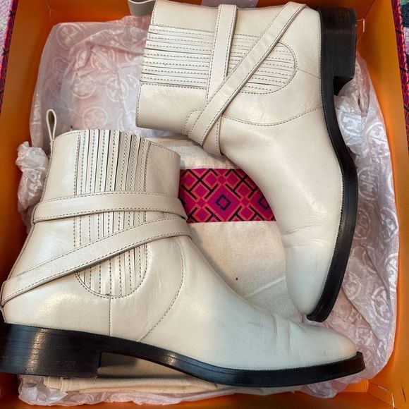 873. Tory Burch Chelsea bootie - Picture 5 of 8